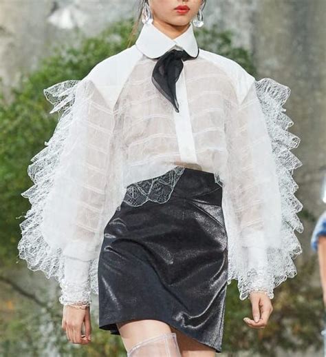 chanel white blouse 2018